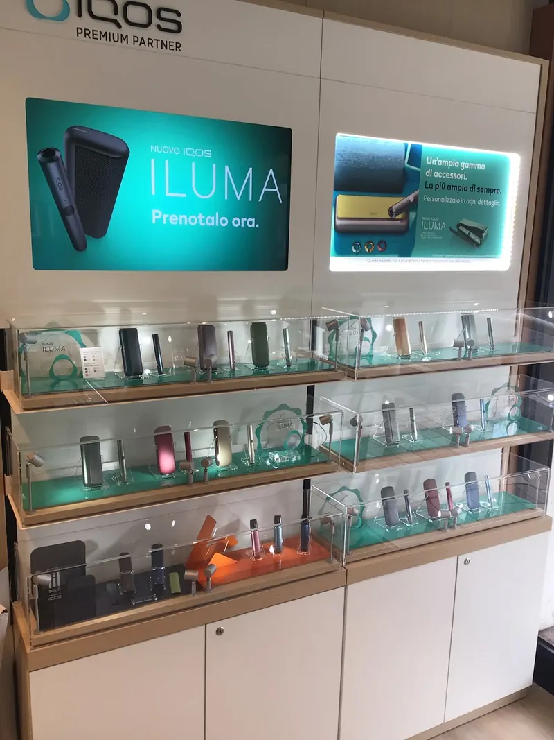 La parete IQOS Premium Partner